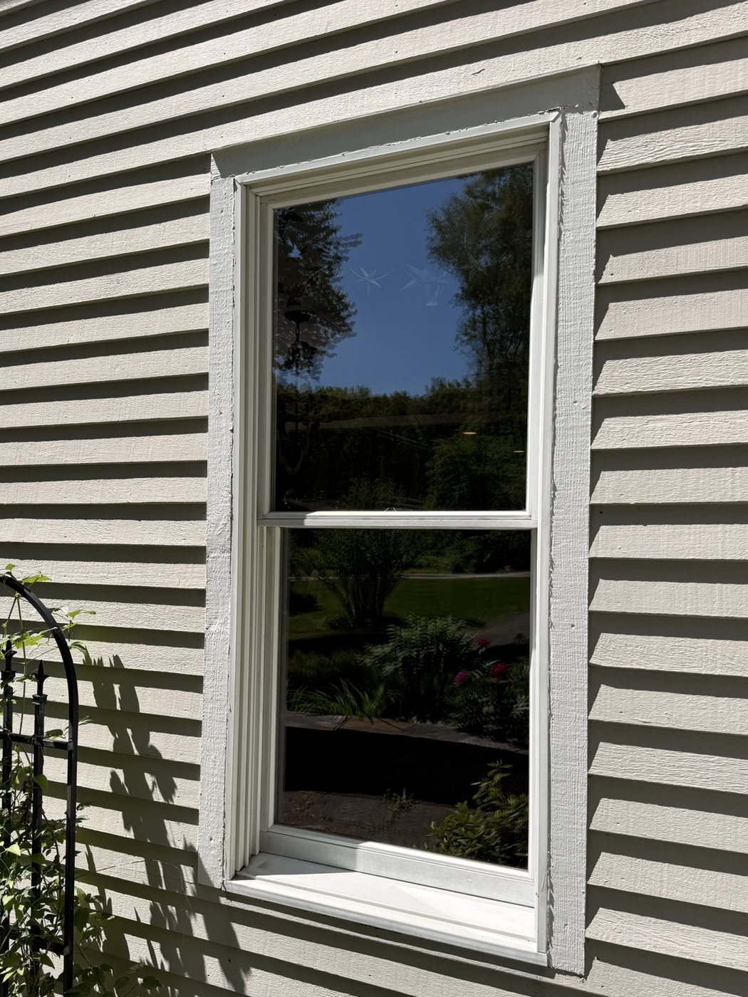 Window after cleaning by Clear View Window Co. — crystal clear glass