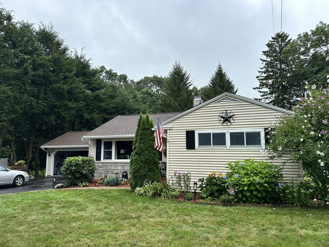 Exterior window cleaning by Clear View Window Co. in Connecticut