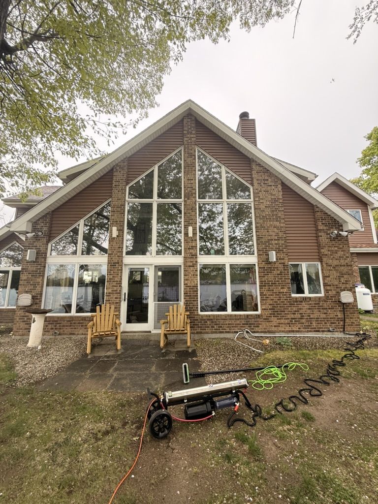 Exterior window cleaning by Clear View Window Co. in Connecticut