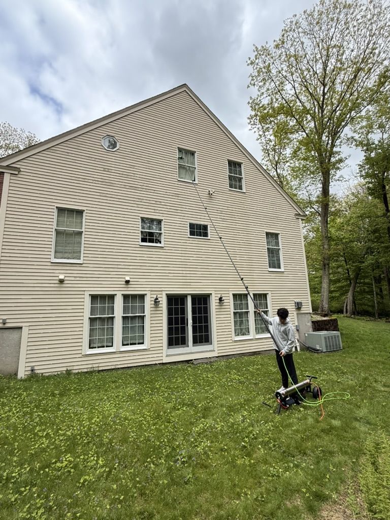 Exterior window cleaning by Clear View Window Co. in Connecticut