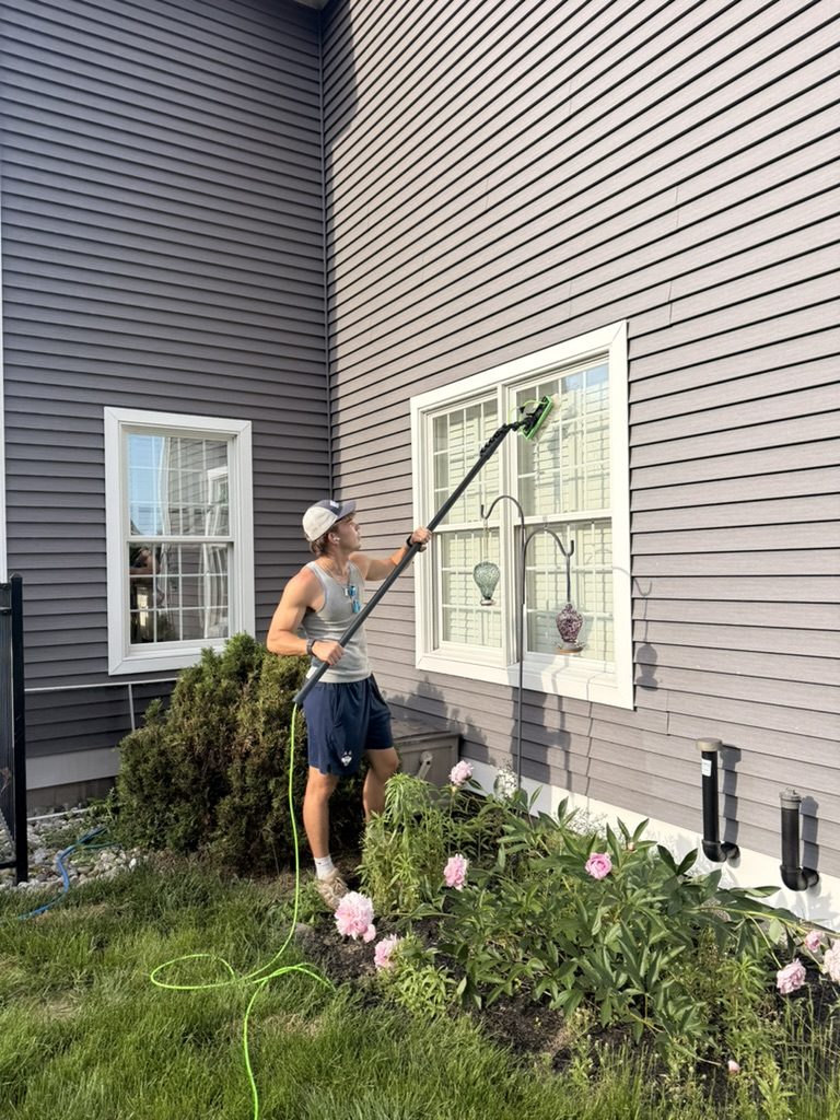 Colonial home exterior window cleaning by Clear View Window Co. in Connecticut