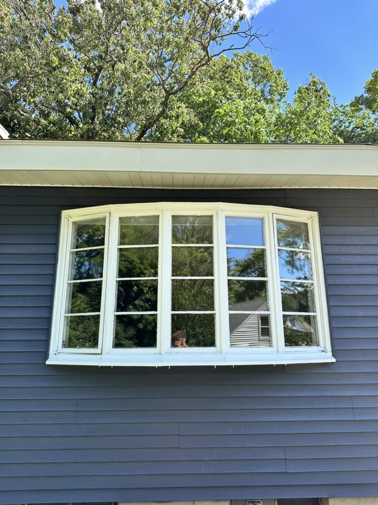 Exterior window cleaning by Clear View Window Co. in Connecticut